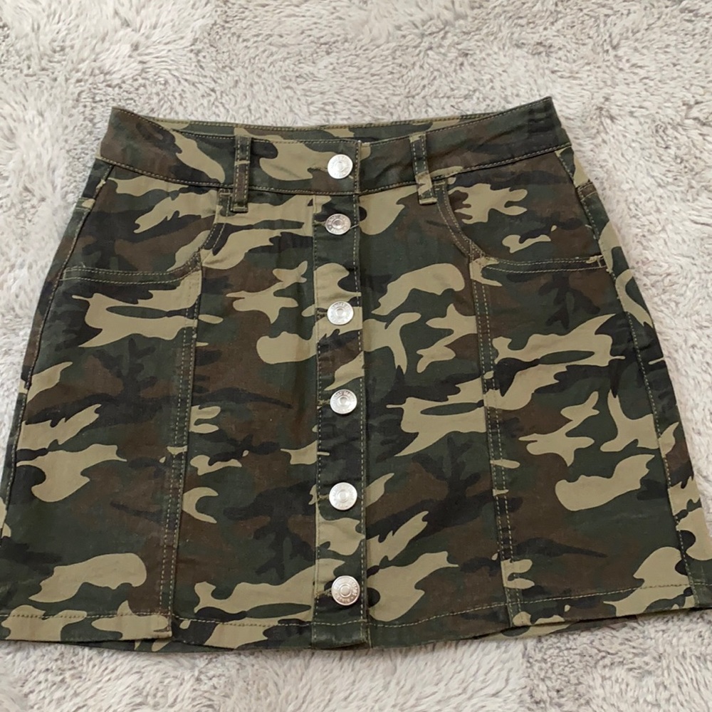 High rise skirt